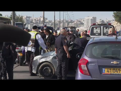 One dead after three gunmen open fire on highway in West Bank, say Israeli police