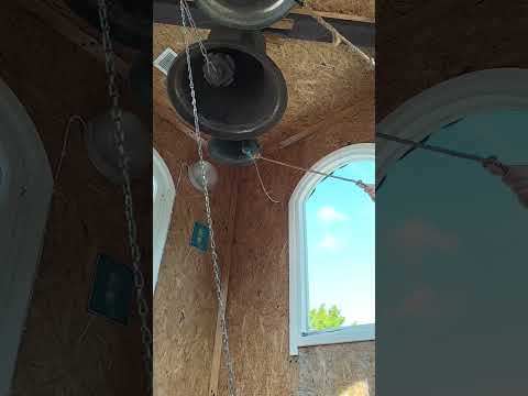 Звон в 3 старинных колокола