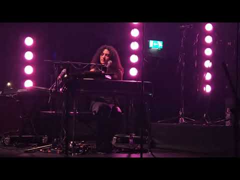 Olivia Dean - Everybody's Crazy (Live) - Birmingham, UK