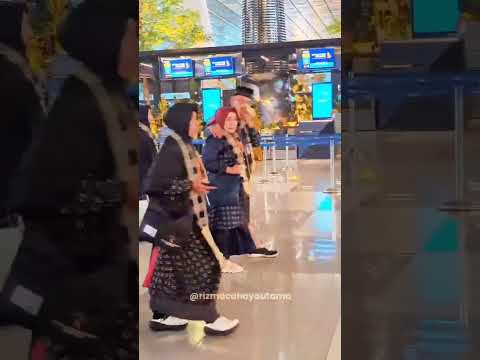 Rizma Tour Kembali Berangkatkan Puluhan Jamaah Umrah ke Tanah Suci#subang #shorts #subangnews