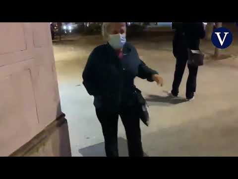 La Guardia Urbana dispara a un sintecho por amenazar con un cuchillo a una patrulla