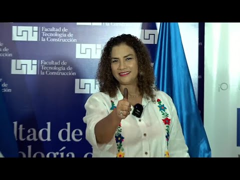 Reyna Rueda candidata por Managua ejerce su derecho al voto