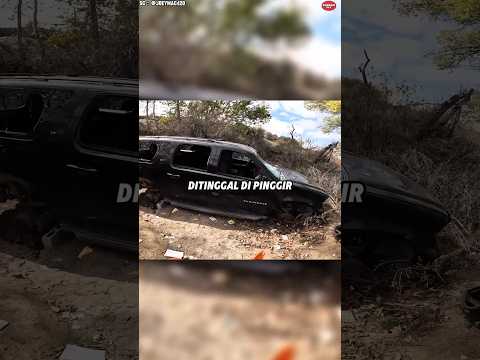 Cowok itu Nemuin Tangan Manusia di Mobil yang di Tinggalkan