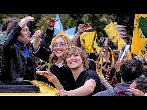 Iñaki Gutiérrez y Eugenia Rolón, los jóvenes detrás del fenómeno en redes de Milei en Argentina