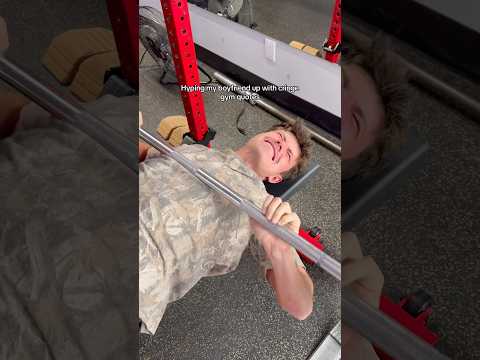 So Cringe 😰 #shortsfeed #couple #funny #gym