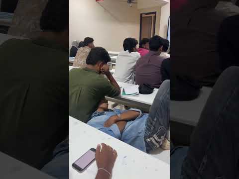 Average seminar <strong>presentation</strong> in class  🤣 | Insta Id:logi.crew_ | #seminar #classroom #backbenchers
