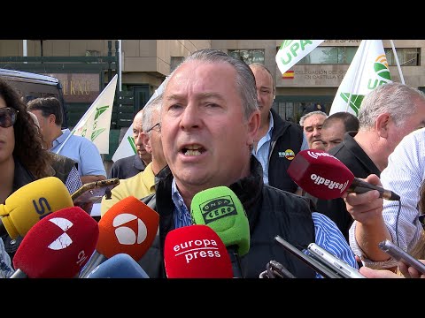 Cientos de ganaderos y agricultores de CyL avisan: El granero de España se arruina