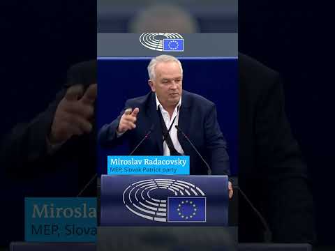 Far-right MEP frees Dove in EU Parliament | DW News