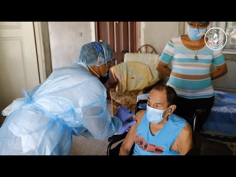 Grupo vulnerable de pacientes encamados en San Carlos reciben vacuna contra COVID
