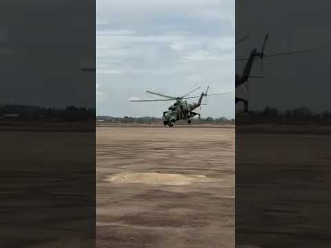 Décollage des hélicoptères d'attaque Mi24. #automobile #aviation #pilotdebrief #planes #fardc