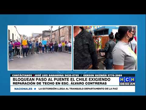 ¡No hay paso! Bloquean puente El Chile exigiendo reparación de techo en escuela Álvaro Contreras