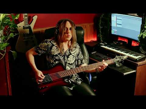 Shiraz Lane - Dangerous // BASS PLAYTHROUGH