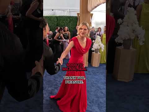 Rhea Seehorn deserves a standing ovation for her #Emmys #Glambot. 😍 #AwardsSeason