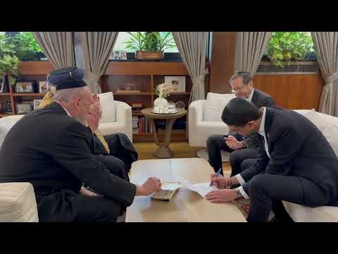 לקראת חג הפסח קיים הבוקר נשיא המדינה טקס מכירת חמץ