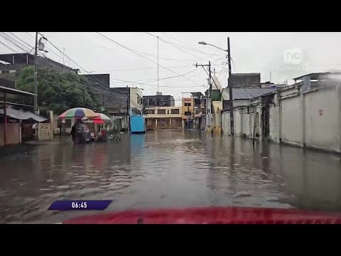 Milagro: varias calles quedaron anegadas por las fuertes lluvias