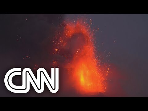 Monte Etna entra em erupção na Itália | AGORA CNN