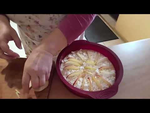 ОСІНЬ ХОЧЕТЬСЯ ЯКОЇСЬ ВИПІЧКИ, ПИРІГ 😋 ЯКИЙ ТАНЕ У РОТІ