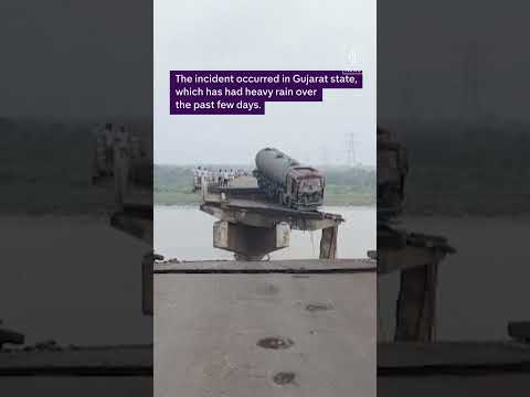 India bridge collapse kills 9