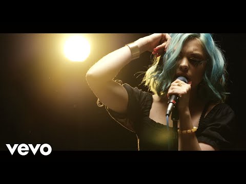 Hey Violet - Hoodie (Live At Capitol Studios)
