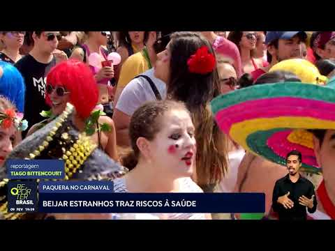 Paquera no Carnaval: beijar estranhos traz riscos à saúde