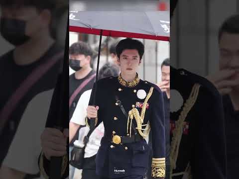<strong>군복</strong> 입은 진철원 실물... 미쳤다 정말