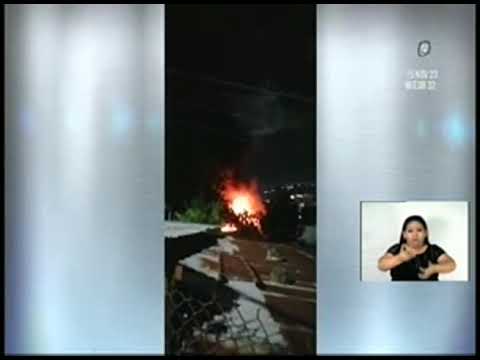 Incendio en un taller sobre el Blvd. Venezuela
