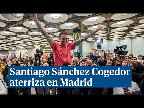 Santiago Sánchez Cogedor aterriza en Madrid tras pasar 15 meses preso en Irán