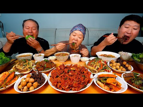 직접 키운 무로 담근 아삭한 무김치와 잡채, 제육, 장조림으로 푸짐한 집밥 한 상! (Homemade Korean Meal) 요리&먹방!! - Mukbang eating show