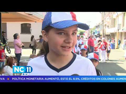 Instituciones educativas dijeron presente en desfile de Alajuela