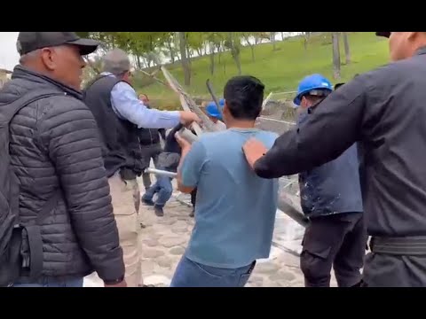 Cajamarca: Funcionarios y trabajadores municipales se enfrentan a vecinos por enrejado