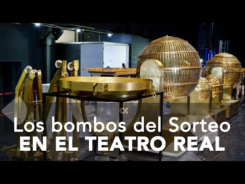 Los bombos del Sorteo Extraordinario de Navidad llegan al Teatro Real