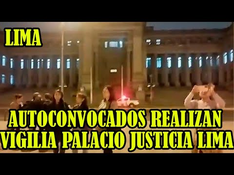 MANIFESTANTES REALIZAN VIGILA POR LAS M4SACRES DESDE LAS PROTESTAS EN EL PERÚ PIDEN JUSTICIA..