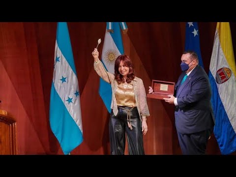 “Los Pueblos siempre vuelven” En vivo desde la UNAH Cristina Fernández de Kirchner