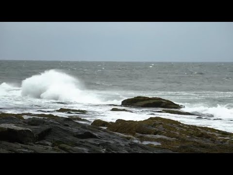 Enormous storm Lee lashes coastal Maine with wind, heavy rain, pounding surf
