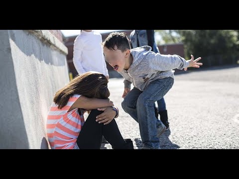 Patean en la cabeza a escolar por bullying y familia de la víctima recibe amenazas