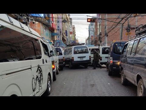 De nunca acabar, así es el tránsito vehicular en El Alto