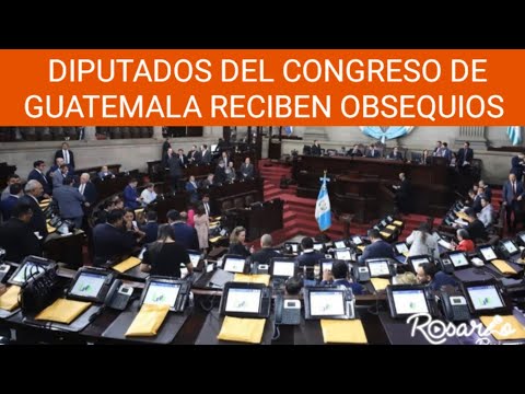 Sorprenden a Diputados del Congreso de la República con sobres manila empaquetados sobre sus curules