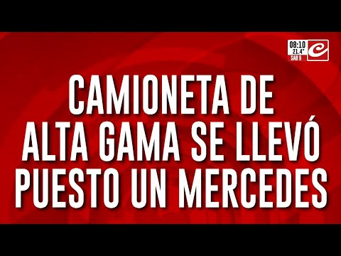 Puerto Madero: camioneta de alta gama se llevó puesto a un Mercedes Benz