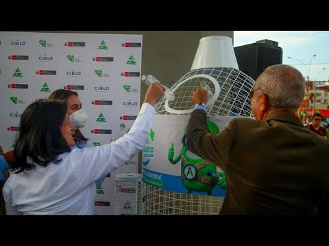 Instalan puntos de reciclaje de botellas plásticas en estaciones de la Línea 1 del Metro de Lima