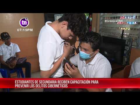 Estudiantes de Nicaragua se capacitan sobre buen uso de redes sociales