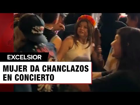 Mujer da chanclazos en empujones, durante concierto de rock; se viraliza