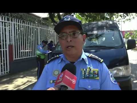 Policía se encarga de inspeccionar buses escolares en Bluefields - Nicaragua