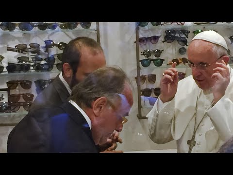 Papa Francisco sorprende de nuevo y regresa a la Óptica Spiezia en Roma