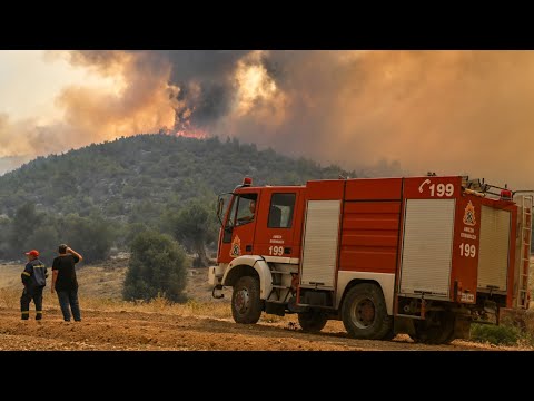 Incendies en Grèce et Emmanuel Macron en Nouvelle-Calédonie : la Une des journaux