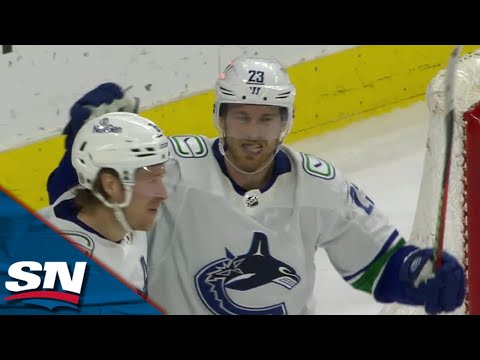 Elias Lindholm Tips Home Another For Second Goal In Canucks Debut