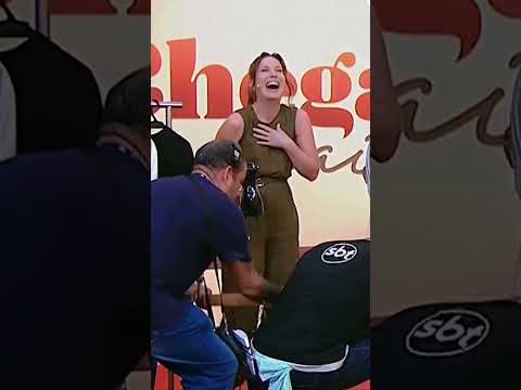 Regina Volpato. #001 derruba o ferro no programa Chega Mais. SBT