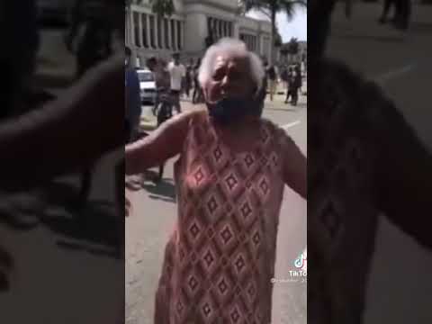 Cubana de 81 años arremete  contra el régimen por todos los años de antaño
