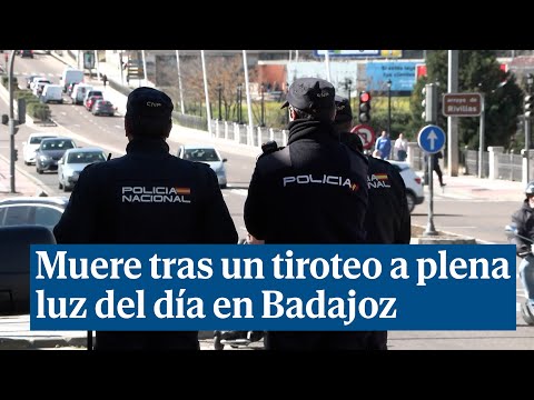 Muere un hombre tras un tiroteo a plena luz del día en un bar de Badajoz