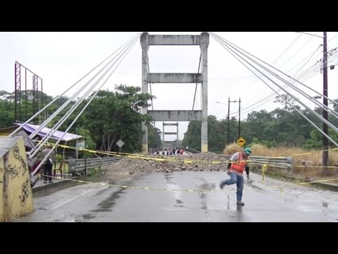 Autoridades cierran el puente Napo para el tránsito de vehículos pesados