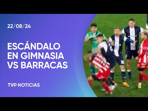 Gimnasia 1-0 Barracas terminó a las piñas